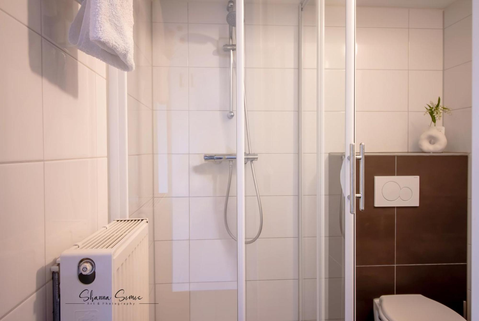 Aparthotel De Koning By Urban Home Stay Alkmaar Bagian luar foto