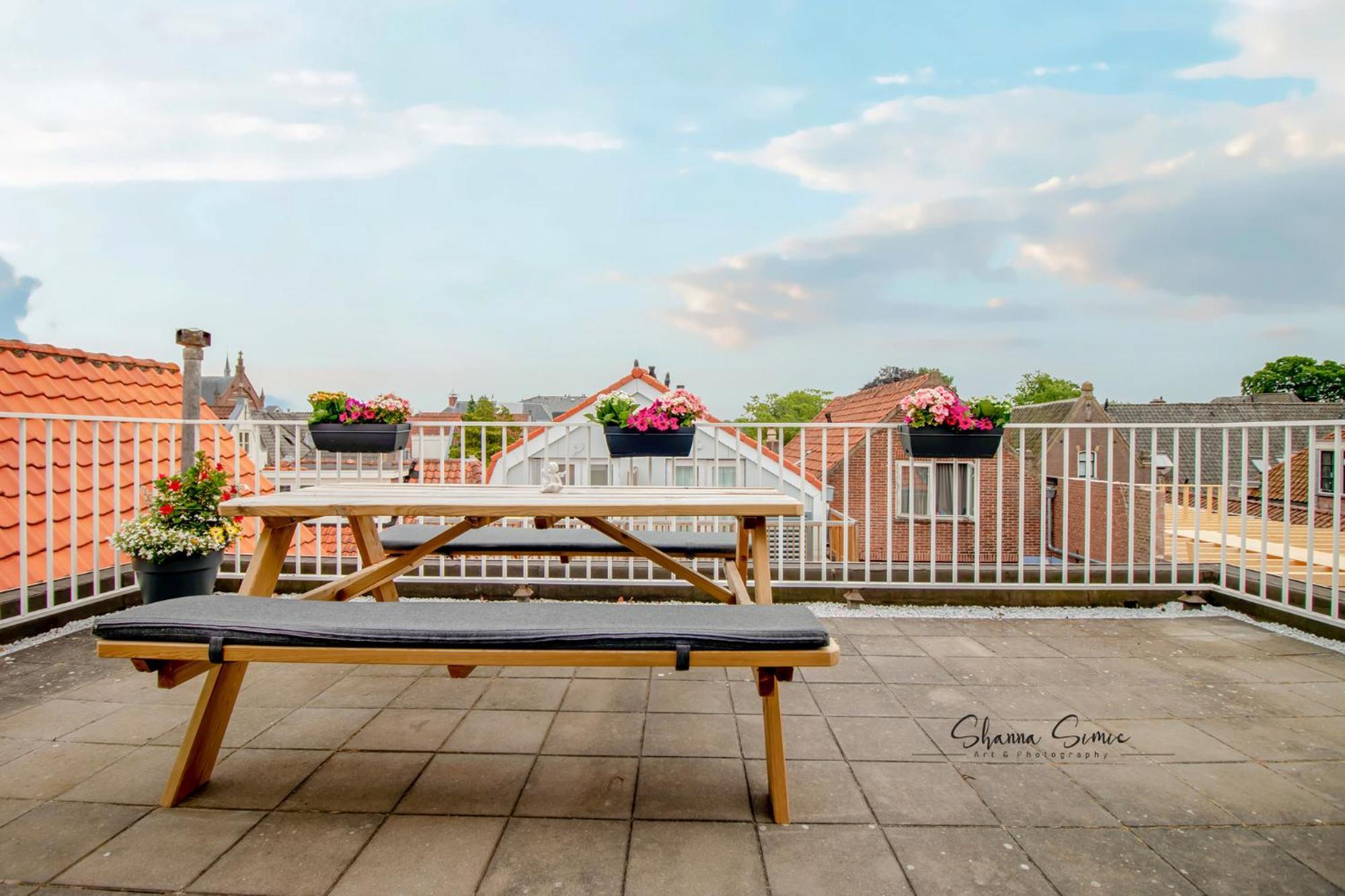 Aparthotel De Koning By Urban Home Stay Alkmaar Bagian luar foto